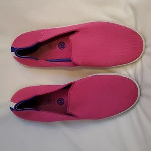 Bubble gum pink Rothy's sneakers